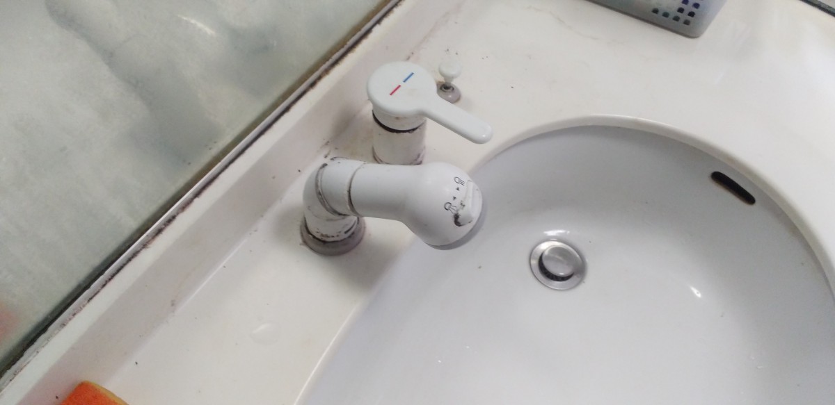 洗面台用水栓交換